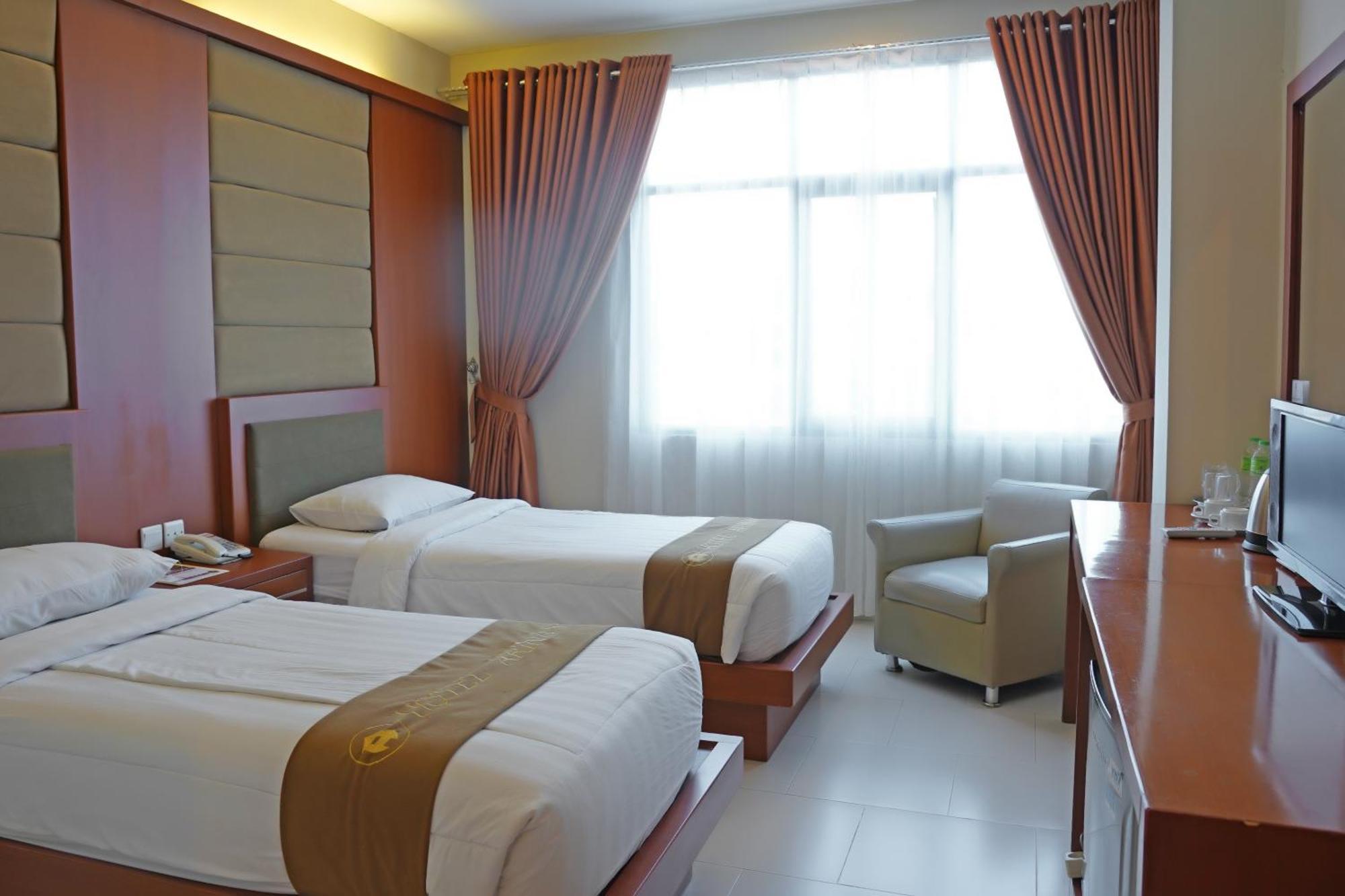 Arinas Hotel Bandar Lampung Exterior foto